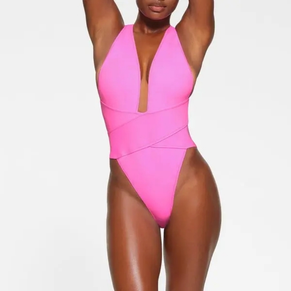 SKIMS PLUNGE MONOKINI